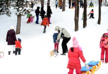 Vacanța de iarnă începe vineri, 23 decembrie. Elevii se vor întoarce la școală pe 9 ianuarie