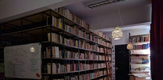 Biblioteca școlii, reamenajată de elevi: ”Este cu adevărat cea mai frumoasă sală din școală!”