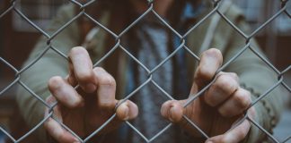 O școală din Capitală, dată în judecată de părinții unui copil care a fost victima bullying-ului
