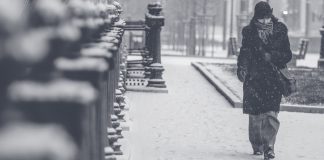 Mai multe școli din județul Timiș rămân închise și joi
