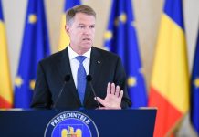 Klaus Iohannis: Solicitările dascălilor pentru măriri salariale sunt îndreptăţite. Dacă avem pretenţii de la dascăli, trebuie să-i şi plătim