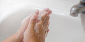 Epidemie de gripă. Recomandările dr. Adrian Streinu-Cercel: ”Nu duceți copiii la mall! Apa și săpunul sunt sfinte”