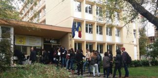 În ce condiții trăiesc studenții în căminele Universității București. Imagini din Grozăvești