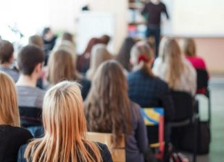 Președintele CNE: Elevii nu se mai simt motivaţi să meargă la şcoală. Programa nu este adaptată nevoilor lor