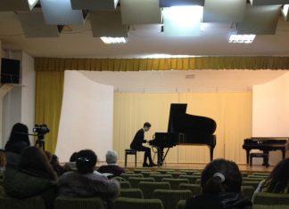 Locuri de muncă pentru tinerii artiști. Guvernul a înființat Teatrul Muzical ”Ambasadorii”
