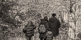 Mesajul unei mame către ministrul Educației: ”Nu ne nenorociți copiii! Trebuie să existe viață și dincolo de acest sistem bolnav și găunos”