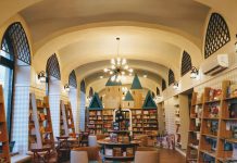 O lume de basm, într-o librărie din Oradea. Poveștile prind viață prin joacă și creativitate FOTO