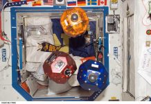 Elevi români, calificați în finala unui concurs NASA. Liceenii, nevoiți să strângă bani pentru a participa la competiție