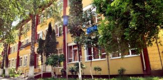 Cursuri suspendate la o școală din Suceava, după ce un elev a fost diagnosticat cu meningită