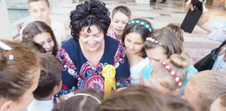Învățătoarea din Bacău care a creat un orar personalizat pentru elevii săi: ”Cred în învățarea bazată pe bucurie mai mult decât în orice altă strategie”