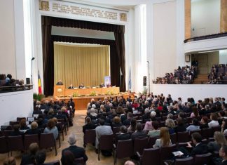 Consiliul Național al Rectorilor consideră inoportună promovarea „pe repede înainte” a unei noi legi a educației