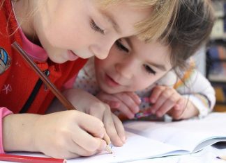 CLASA PREGĂTITOARE 2019. Calendarul de înscriere, școala la care pot fi înscriși copiii, actele necesare