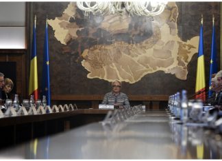 Bugetul Educației pe 2019. Viorica Dăncilă: Fiecare sală pentru clasele V-XII va fi dotată cu table electronice interactive