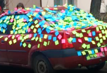 Surpriza unor elevi pentru dirigintele lor: i-au acoperit mașina cu mesaje de apreciere