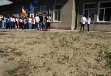 Cum este școala românească: Multă birocrație, materie încărcată, lipsesc dotările – sondaj IRES