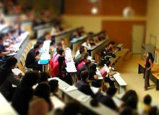 Studenții, despre bugetul pe 2019: ”Educația este în continuare subfinanţată cronic. O prioritate la jumătate de preț”