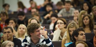 BAC 2019. Cursuri gratuite de pregătire la Română, Matematică și Informatică pentru liceeni