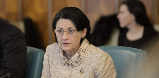 Ecaterina Andronescu, așteptată luni în Parlament la o dezbatere despre schimbările din educație