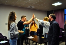 Educație experiențială. ”FUTURE – Construiește cu pasiune”, un program dedicat studenților aflați în căutarea unui loc de muncă