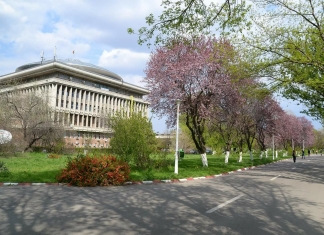 Universitatea Politehnica: Cursuri gratuite la Matematică, Fizică, Chimie şi Economie pentru elevii de clasa a XII-a