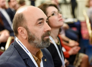 Ce ar face un profesor MERITO dacă ar fi ministru al Educației. Lucian Oprea: ”Aș elimina orice ingerință a politicului”