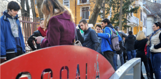 Sondaj de opinie: Peste 78% dintre români cred că situația din sistemul de educație este rea și foarte rea
