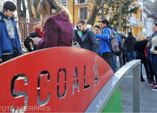 Sondaj de opinie: Peste 78% dintre români cred că situația din sistemul de educație este rea și foarte rea