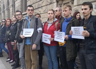 Protest ”mut” al elevilor, studenților și tinerilor, în semn de solidaritate cu magistrații VIDEO