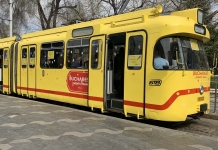 O călătorie cu elevii de la Șincai în tramvaiul galben: Cărți, muzică și mult gust… de poezie