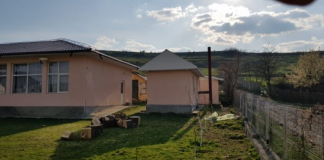 Un copil de 3 ani a murit după ce a căzut în fosa septică a unei școli din Iași. Directorul școlii a fost demis UPDATE