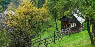 Cea mai mică școală din România, în imagini: O căsuță, într-un cătun din Maramureș