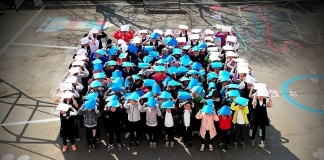 Joc și culoare la o școală din Zalău. Cum au transformat profesorii și părinții curtea școlii într-un spațiu mai prietenos FOTO&VIDEO