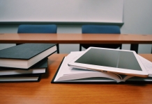 Legea privind achiziționarea de tablete cu internet pentru desfășurarea activităților didactice în mediul online, promulgată