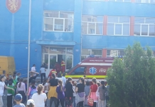 Copil rănit la o şcoală din Sebeş după ce o bucată de tencuială s-a prăbușit peste el
