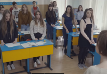 Claudia Chiru, despre clipul ”Fără apărare”: ”Acest scurtmetraj nu mă reprezintă. Când intru în clasă, nu se ridică nici tata-mare în picioare”