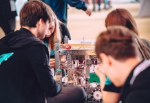 Ministrul Educației vrea înființarea unei Olimpiade de robotică: ”Copiii care au mintea deschisă și abilități practice trebuie încurajați”