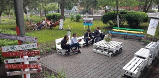 Grădina școlii, ca o sală de clasă în aer liber. Locul unde poți face ora de matematică, de limbă și literatură sau de științe