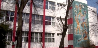 Fonduri tăiate de la educație, în București. Reprezentanții elevilor cer primarului general al Capitalei retragerea proiectului