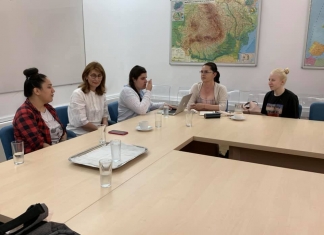 Poveștile unor tinere nevăzătoare, studente la Universitatea din București: ”Descurcați-vă, dacă ați vrut la facultate!”