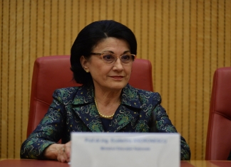 Ecaterina Andronescu, despre remaniere: ”Eu niciodată nu am cerut un scaun şi nici nu m-am legat de el”
