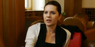 Adriana Săftoiu: 86 de elevi cu deficiențe de auz s-au înscris la examenul de BAC, 8 au promovat. Ministerul Educației continuă să îi sfideze