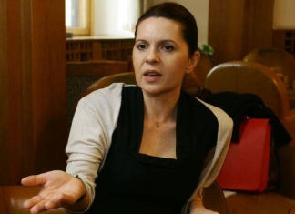Adriana Săftoiu: 86 de elevi cu deficiențe de auz s-au înscris la examenul de BAC, 8 au promovat. Ministerul Educației continuă să îi sfideze