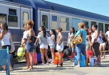 Teodorovici vrea transport gratuit cu trenul doar pentru studenții fără restanţe. Întâlnire la Guvern cu liderii ANOSR