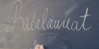 O elevă din Alba, eliminată de la BAC, a câștigat în instanță dreptul de a participa la sesiunea de toamnă