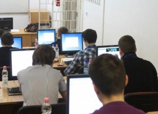 Bacalaureat 2019. Sesiunea de toamnă a continuat cu evaluarea competenţelor digitale