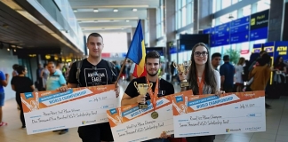 Doi elevi români, campioni mondiali la competiția Microsoft Office 2019. Un alt elev a câștigat medalia de bronz