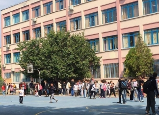Rectificarea bugetară. Guvernul taie un miliard de lei de la Educație: ”Reducerea se referă în principal la programul Merg la școală”
