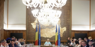 PNL cere numirea unui ministru la Educație: ”Principala problemă la începutul anului şcolar va fi lipsa manualelor pentru elevii de clasa a VII-a”