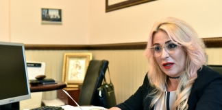 Fondul clasei, goana după auxiliare și cadourile pentru profesori. Ioana Mihaela Neacşu: ”Toate sunt pentru liniştea şi confortul părinţilor”