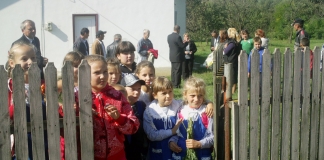 An școlar nou, probleme vechi: Într-un sat din Caraș-Severin, elevii vor învăța în casa învățătorului